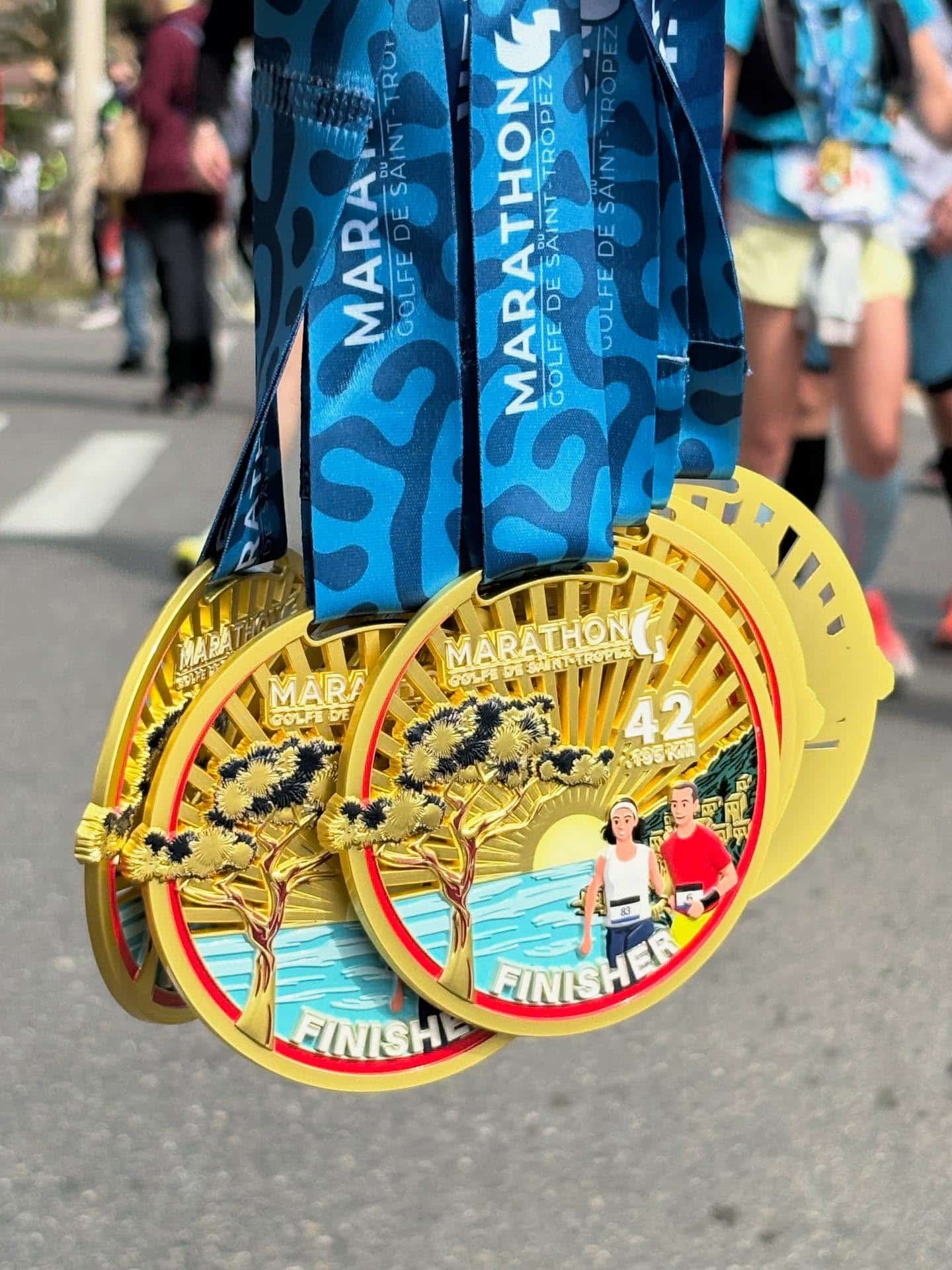 Ce 30 mars, la sixième édition du Marathon du Golfe de Saint-Tropez a accueilli 6500 coureurs. L’événement provençal, apprécié pour son parcours en bord de mer a couronné Wilfred Kiplangat en 2h22’47 et Monica Jeptoo en 2h44’46.