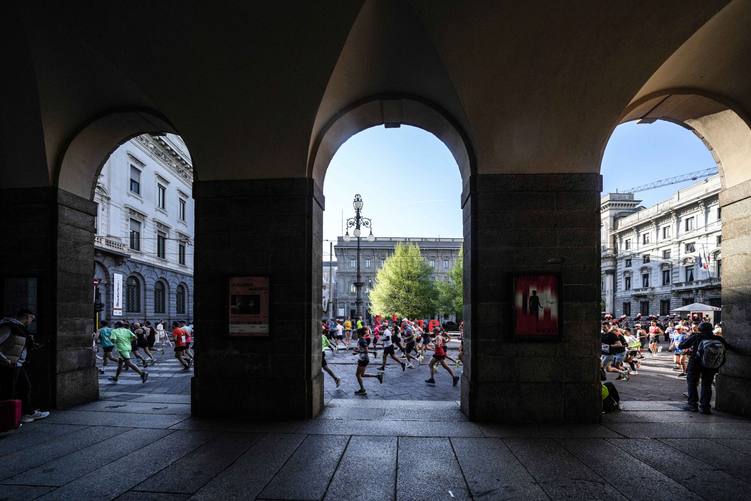 Comment s'inscrire au Marathon de Milan ? Prix du dossard, Runcard, inscriptions, parcours et conseils pour participer à l’un des marathons les plus rapides et populaires d’Italie.