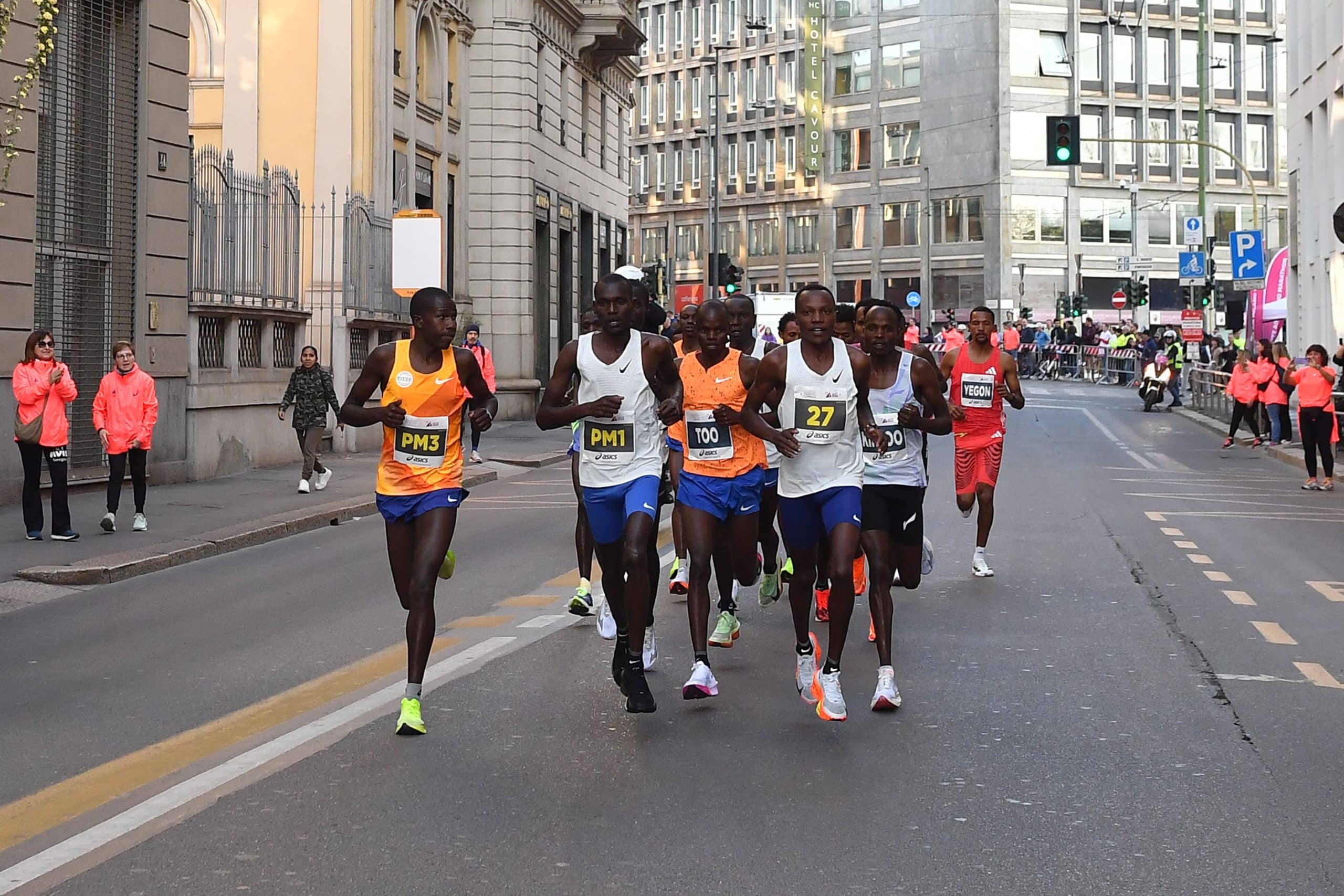 Comment s'inscrire au Marathon de Milan ? Prix du dossard, Runcard, inscriptions, parcours et conseils pour participer à l’un des marathons les plus rapides et populaires d’Italie.