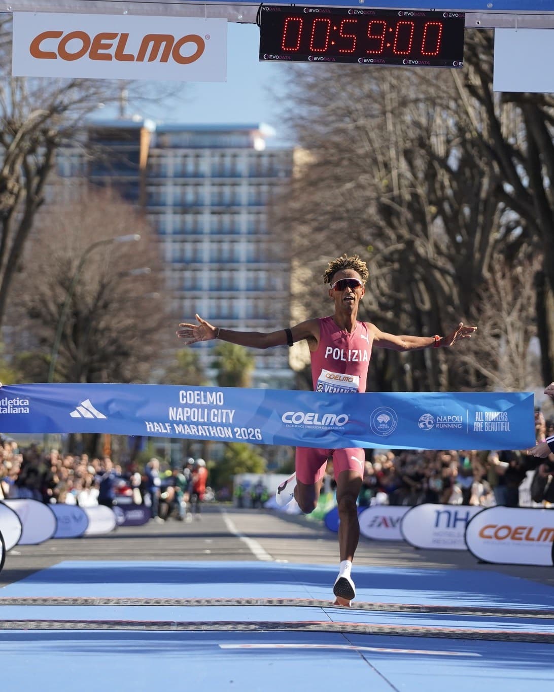 Semi-marathon de Naples 2026 : Yeman Crippa s’impose en 59’01, nouveau record d’Italie et 2e performance européenne de l’histoire. Une performance exceptionnelle sur le parcours le plus rapide d’Italie.