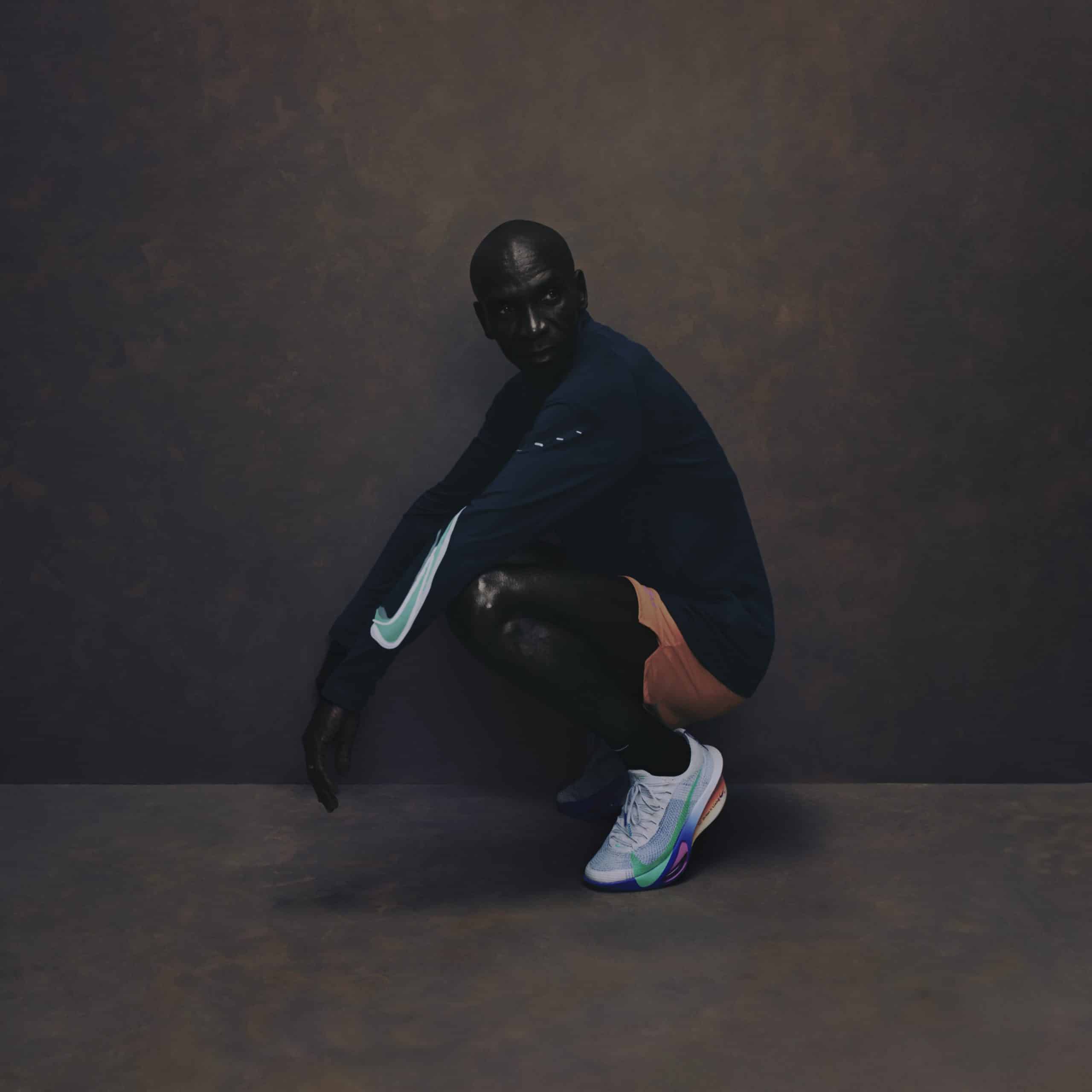 Nike dévoile la nouvelle collection Eliud Kipchoge : quatre modèles iconiques et une philosophie centrée sur le collectif, la transmission et la performance.