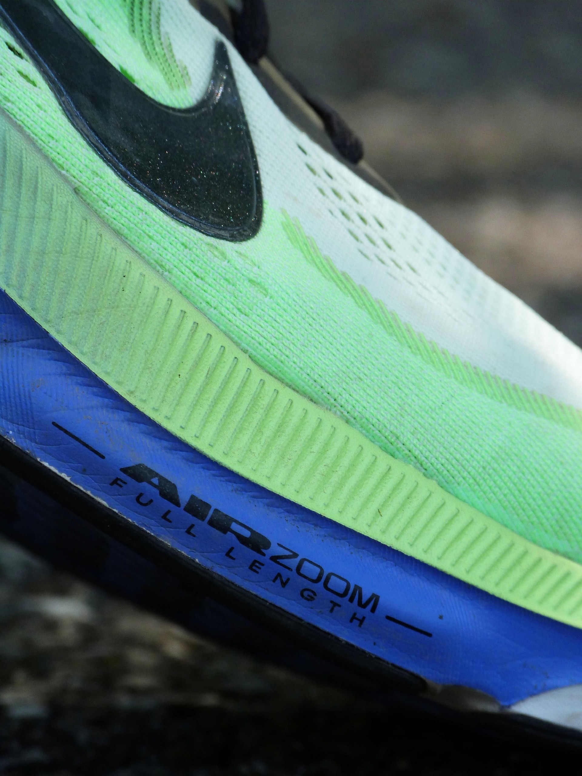 Test complet de la Nike Pegasus 42 après 100 km : confort, performance, poids, durabilité et comparaison avec la concurrence.