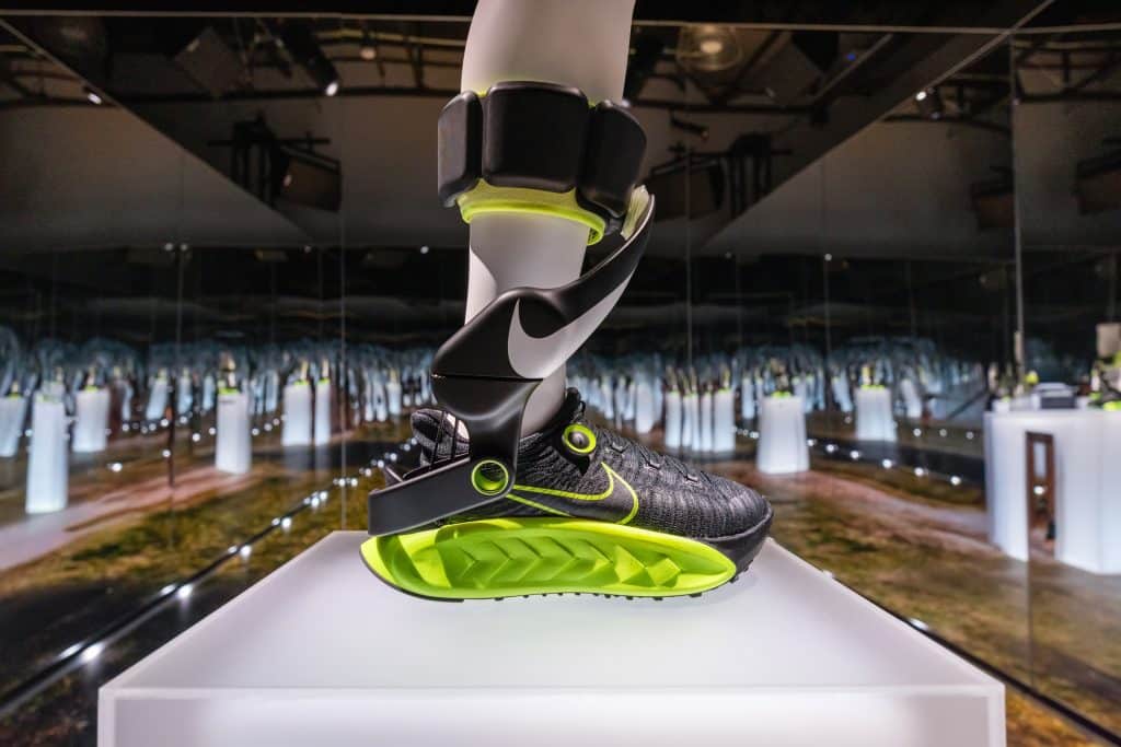 Nike dévoile Project Amplify, sa première chaussure motorisée, et The Mind, un concept basé sur les neurosciences. Deux innovations pour réinventer le running.