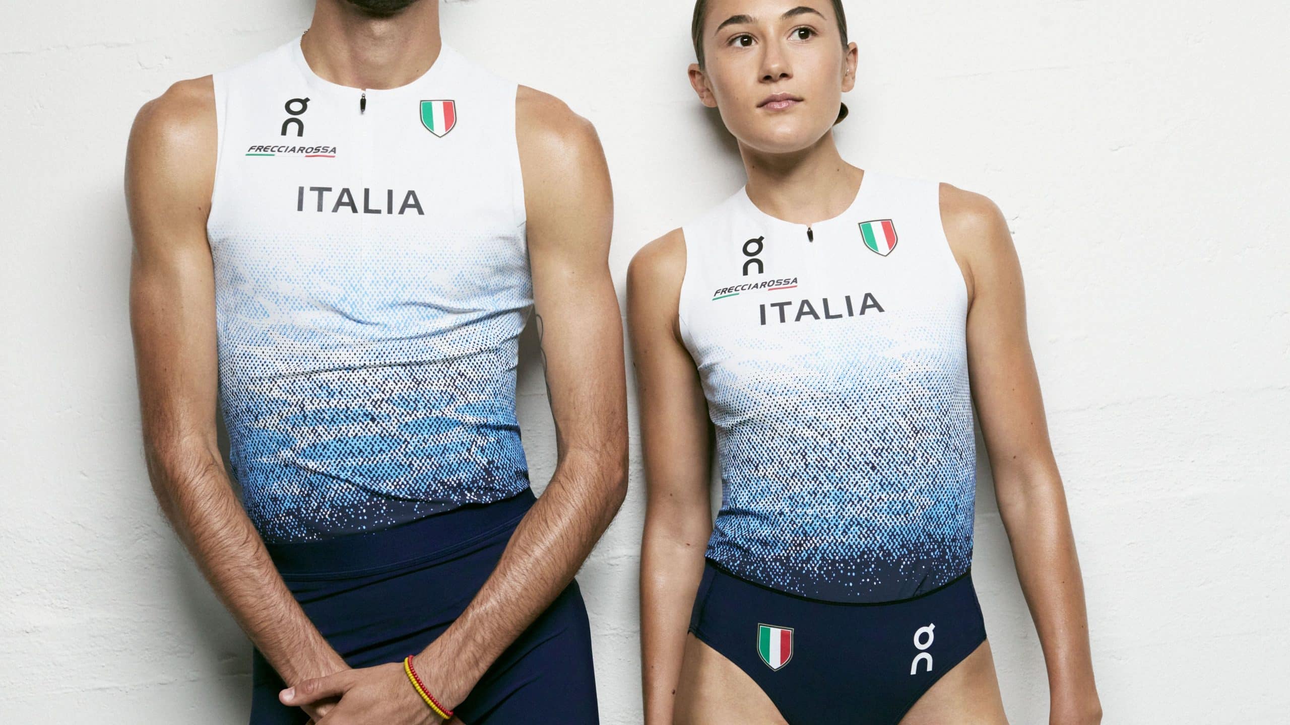 On devient partenaire officiel de la FIDAL et dévoile le nouveau kit 2026 de l’équipe d’Italie. Un partenariat stratégique majeur pour la marque et l’avenir de l’athlétisme italien.