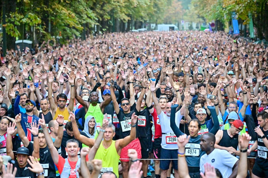 Ce dimanche 31 août, la 10e édition du 10 km du Trocadéro, a rencontré un franc succès avec près de 6 000 coureurs au départ. Récit.