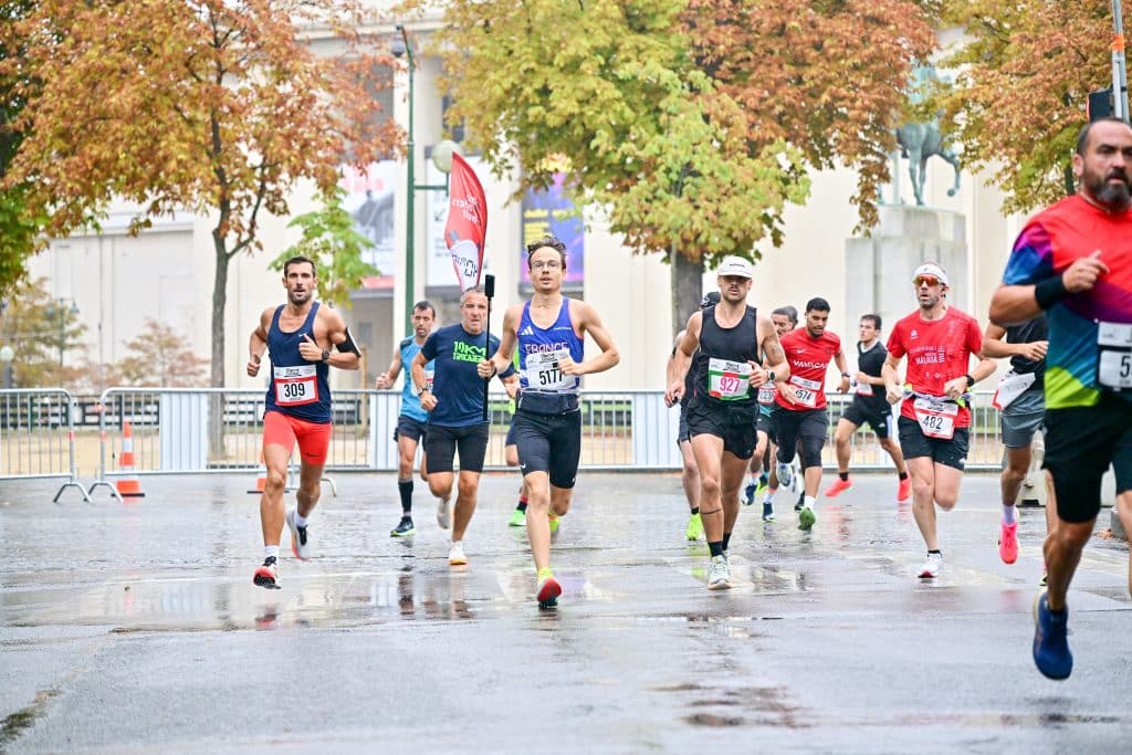 Ce dimanche 31 août, la 10e édition du 10 km du Trocadéro, a rencontré un franc succès avec près de 6 000 coureurs au départ. Récit.