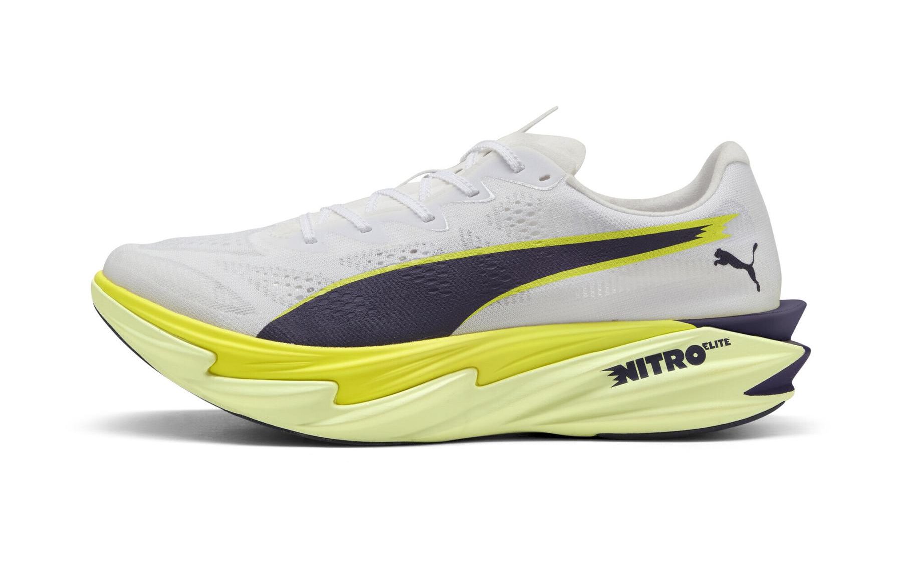 PUMA lance la Deviate Nitro 4 et la Deviate Nitro Elite 4 pour ouvrir la saison 2026. Deux chaussures à plaque carbone, une pour l’entraînement rapide, l’autre pour la compétition du 5 km au marathon, portées par la mousse NITRO™ et l’ADN performance de la marque allemande.