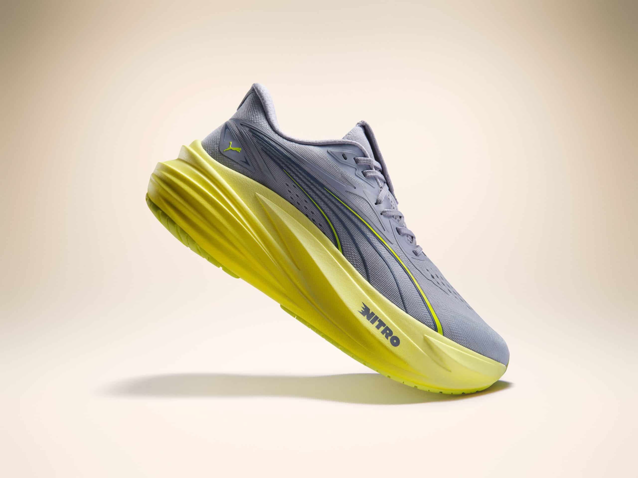 PUMA dévoile la MagMax Nitro 2, une maximaliste plus légère, plus dynamique et ultra-amortie. Nouveau NitroFoam, confort premium et rebond amélioré : on vous explique pourquoi cette V2 s’impose comme l’un des meilleurs daily trainers du moment.