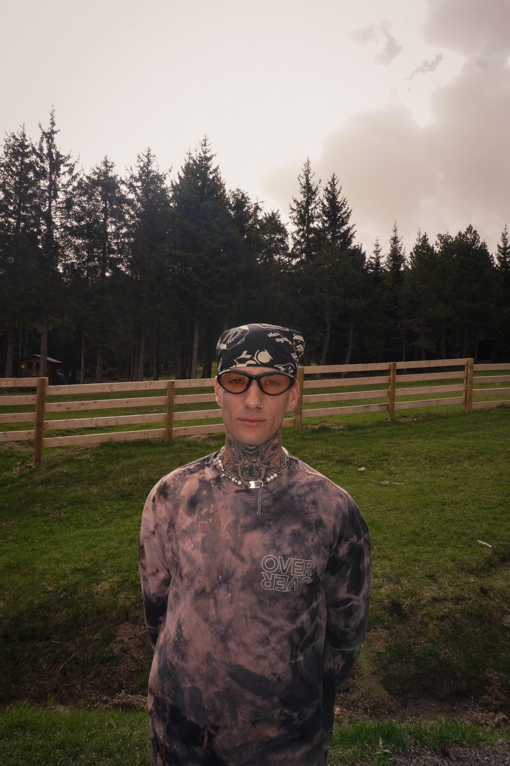 Athlète amateur de haut niveau, Romain Wyndaele se démarque grâce à ses tenues uniques. Rencontre avec un esthète de la performance.