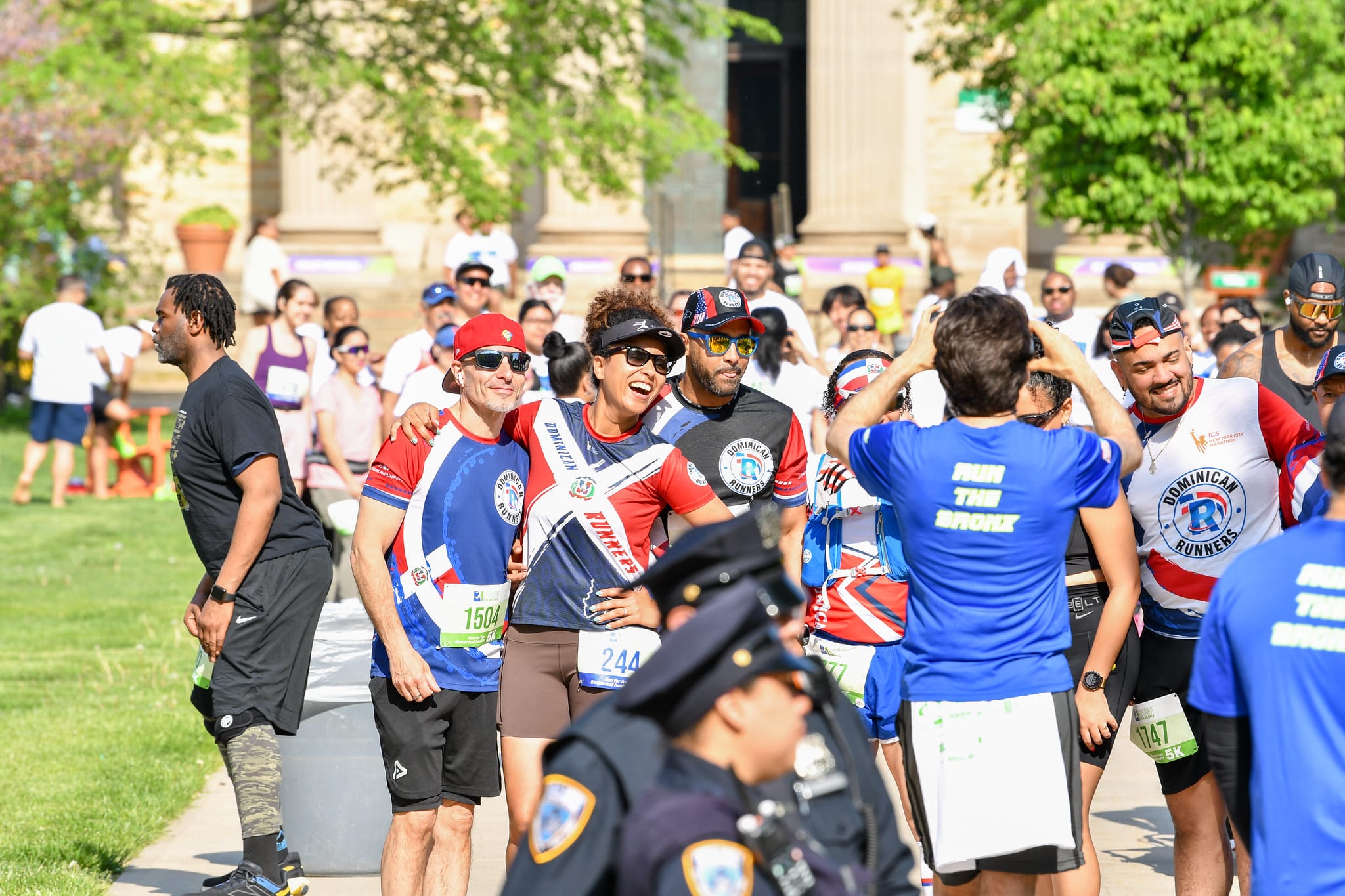 Découvrez Run the Bronx, la course communautaire historique du Bronx : 5 km, 10 km et marche, portée par la passion de son organisateur, Robert Whalen.