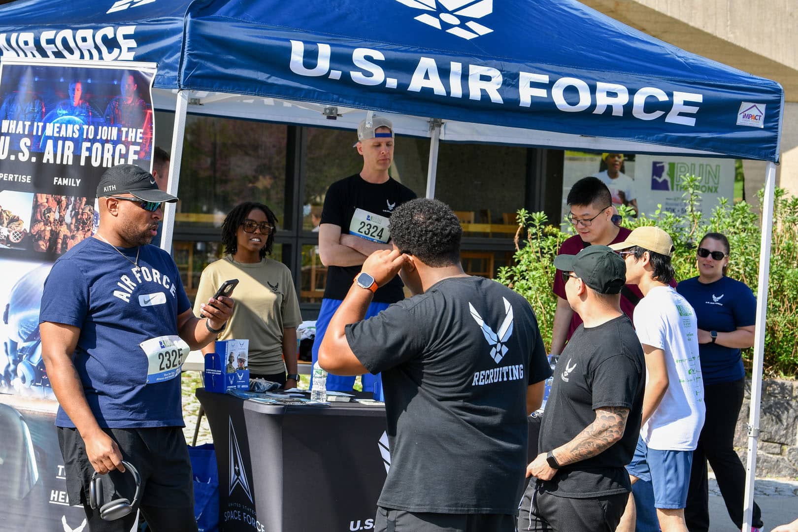 Découvrez Run the Bronx, la course communautaire historique du Bronx : 5 km, 10 km et marche, portée par la passion de son organisateur, Robert Whalen.