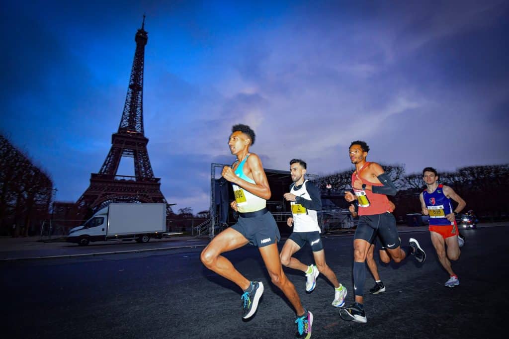 Saucony s’invite au cœur de Paris avec le 10 km de la Tour Eiffel. Un nouveau souffle pour une course mythique, entre performance et culture running.