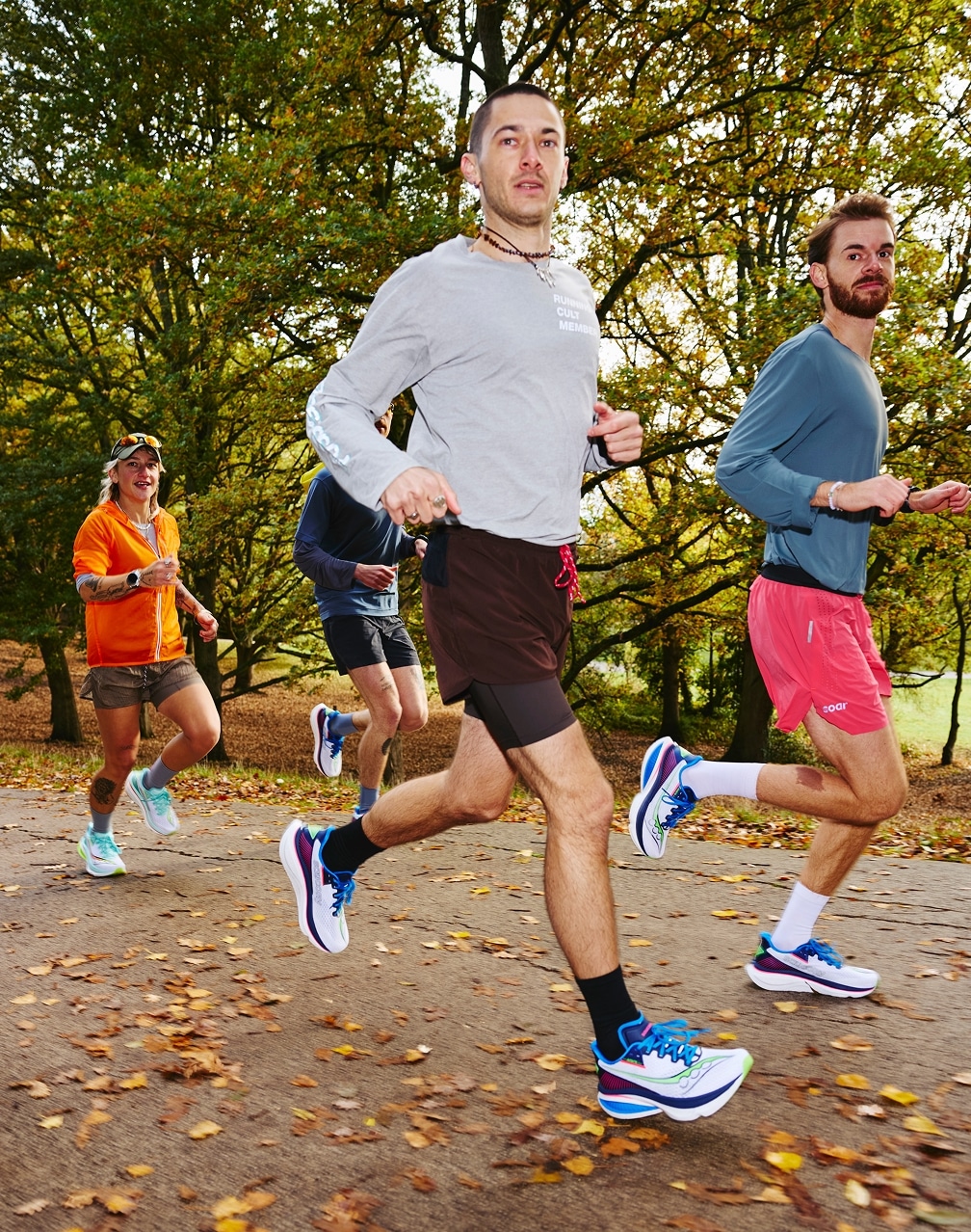 Saucony lance l’Endorphin Azura, une chaussure d'entraînement rapide et polyvalente inspirée de la gamme Endorphin. Mousse PWRRUN PB, rocker Speedroll et légèreté remarquable : une chaussure sans plaque pensée pour courir vite au quotidien, avec un excellent rapport performance/prix.