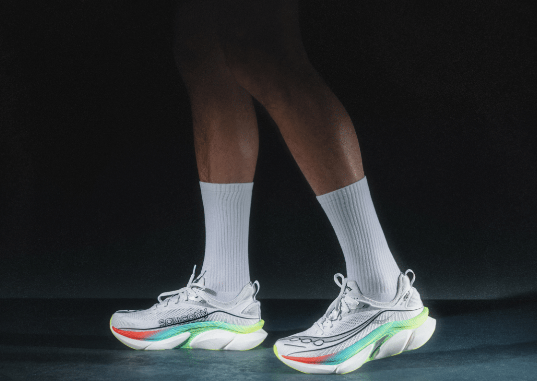 L'Endorphin Elite 3 est la nouvelle chaussure de compétition haut de gamme de Saucony. Tout ce qu'il faut savoir sur cette nouvelle pépite.