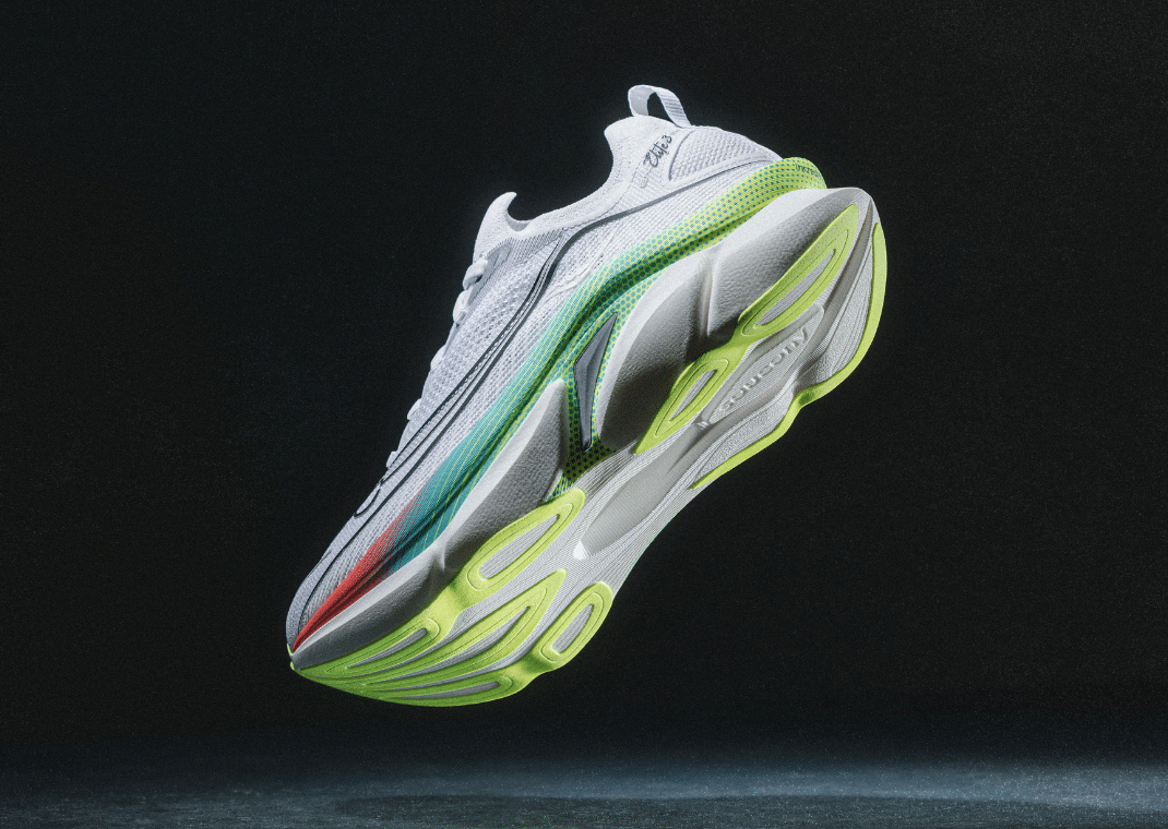 L'Endorphin Elite 3 est la nouvelle chaussure de compétition haut de gamme de Saucony. Tout ce qu'il faut savoir sur cette nouvelle pépite.