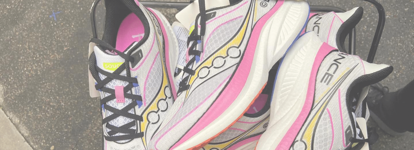 Saucony et Distance s’unissent avec Le Relais, un pop-up store dans le 3e arrondissement parisien pour lancer la Endorphin Speed 5 Distance.
