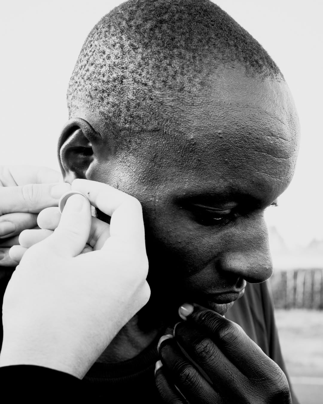 Découvrez les détails de la préparation de Sabastian Sawe pour courir le premier marathon officiel sous les 2 heures. Volume, sorties longues, côtes, camp d’entraînement au Kenya, rôle du coach Claudio Berardelli et secrets de sa préparation pour Londres 2026.
