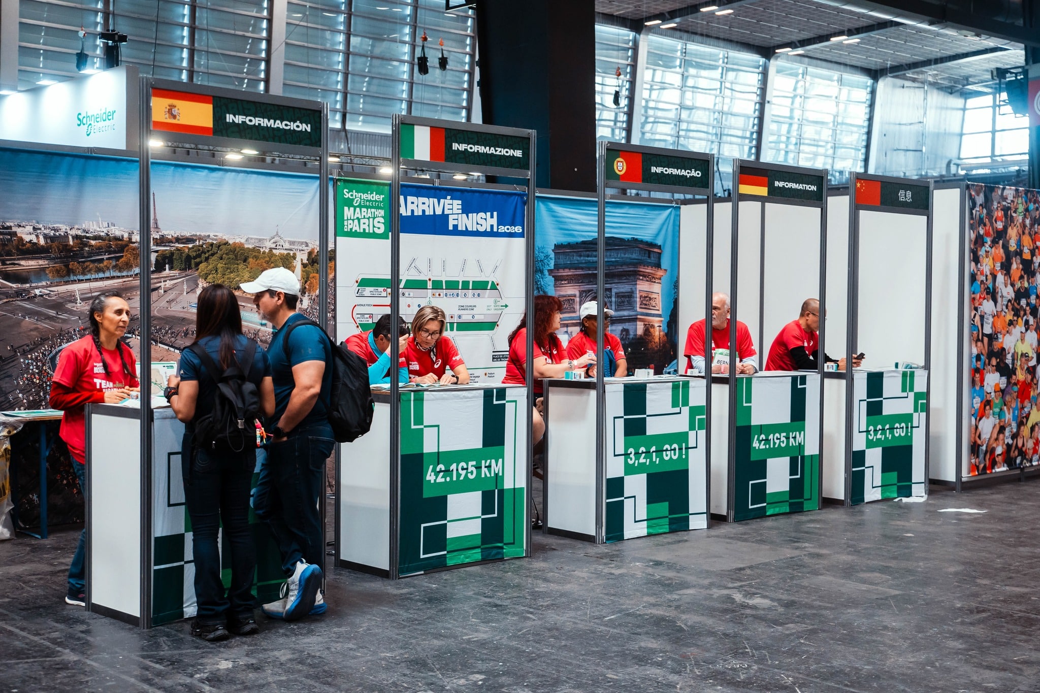 Du 9 au 11 avril, le salon Run Experience a pris ses quartiers à la Porte de Versailles, juste avant le mythique Marathon de Paris, et a accueilli futurs marathoniens, passionnés de course à pied et curieux de découvrir l’univers du running.