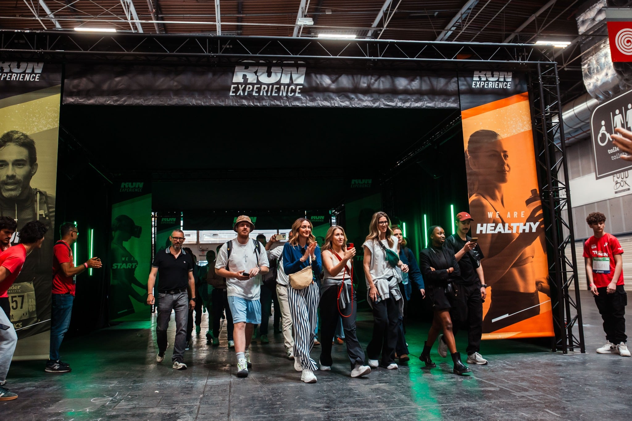 Du 9 au 11 avril, le salon Run Experience a pris ses quartiers à la Porte de Versailles, juste avant le mythique Marathon de Paris, et a accueilli futurs marathoniens, passionnés de course à pied et curieux de découvrir l’univers du running.