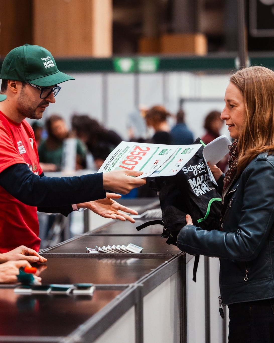 Du 9 au 11 avril, le salon Run Experience a pris ses quartiers à la Porte de Versailles, juste avant le mythique Marathon de Paris, et a accueilli futurs marathoniens, passionnés de course à pied et curieux de découvrir l’univers du running.