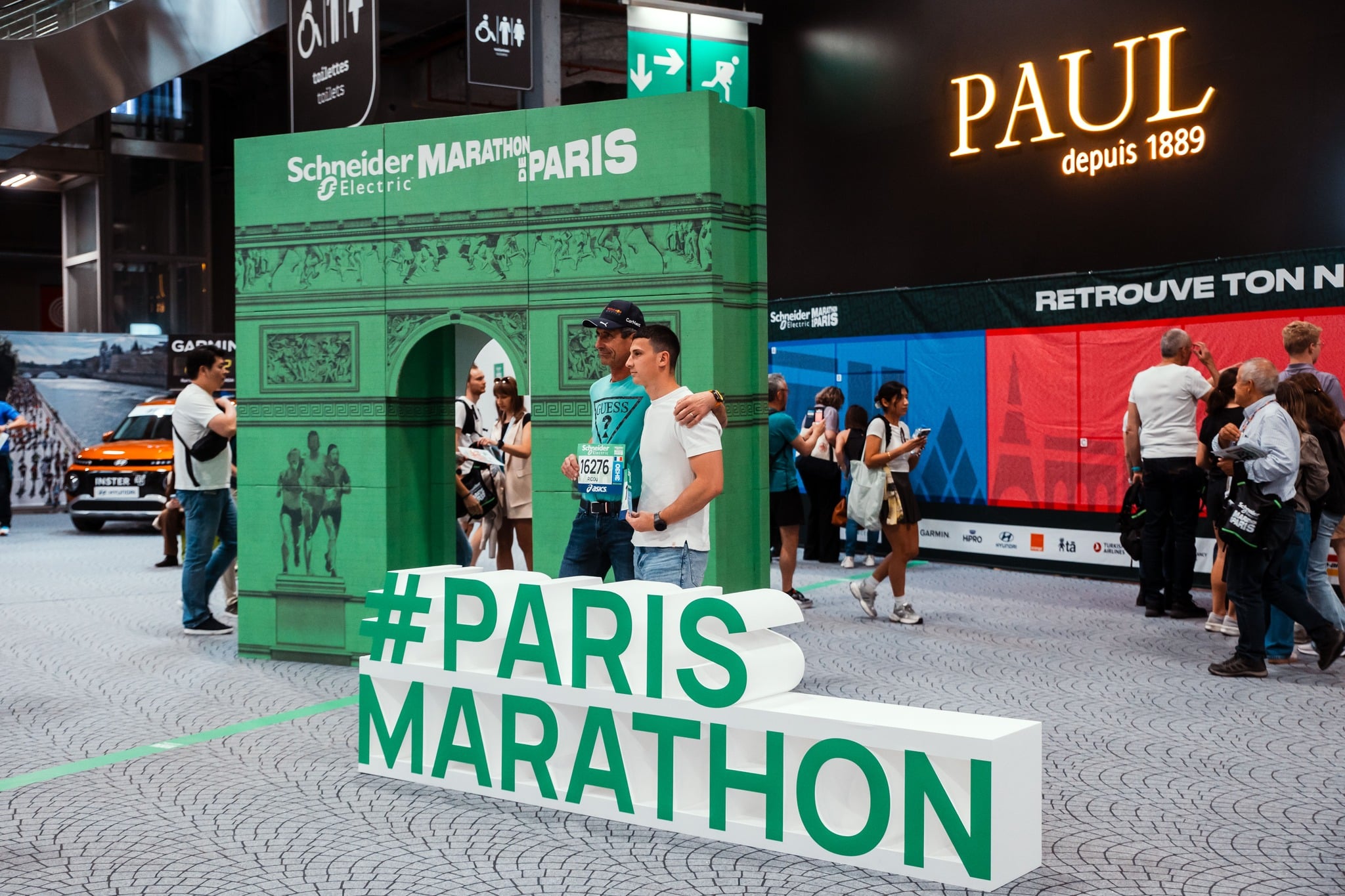 Du 9 au 11 avril, le salon Run Experience a pris ses quartiers à la Porte de Versailles, juste avant le mythique Marathon de Paris, et a accueilli futurs marathoniens, passionnés de course à pied et curieux de découvrir l’univers du running.