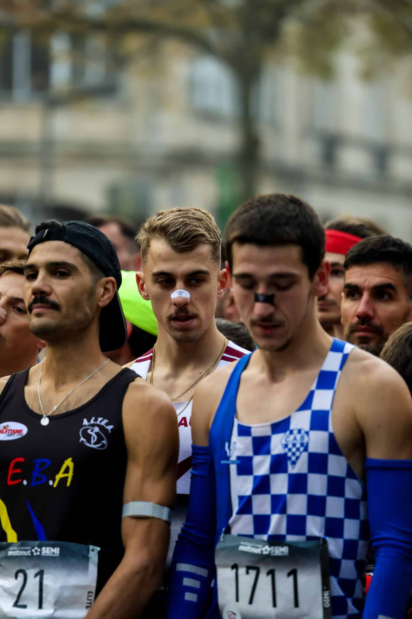 Cette édition 2025 du Semi-Marathon et du 10 km de Bordeaux s’annonçait pleine de surprises et de succès. Et les attentes ont été comblées. Entre nouveaux parcours, superbes performances et affluence record, la cité girondine a confirmé son statut dans le monde de la course à pied. Les 24 000 coureurs présents ne diront pas le contraire.