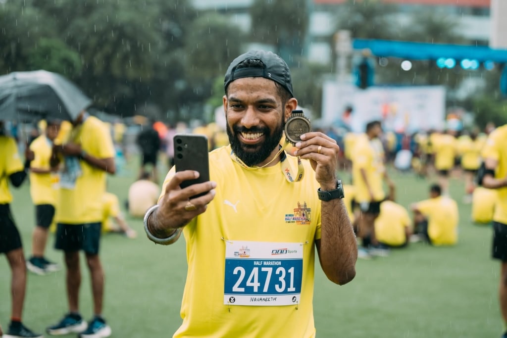 Envie de courir le Semi-marathon de Mumbai ? Vagues d'inscription, tarifs, distances, conseils chaleur : tout savoir pour décrocher votre dossard.