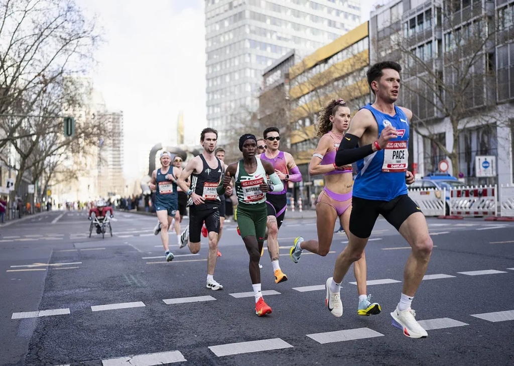 Envie de courir le Semi-marathon de Berlin ? Loterie, tarifs, dossards caritatifs, tour-opérateurs : tout ce qu'il faut savoir pour avoir un dossard.