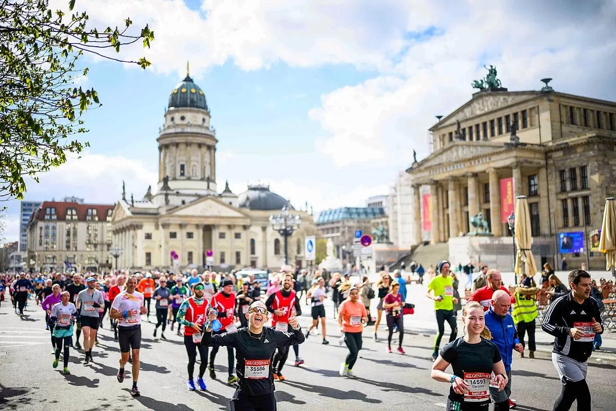 Envie de courir le Semi-marathon de Berlin ? Loterie, tarifs, dossards caritatifs, tour-opérateurs : tout ce qu'il faut savoir pour avoir un dossard.
