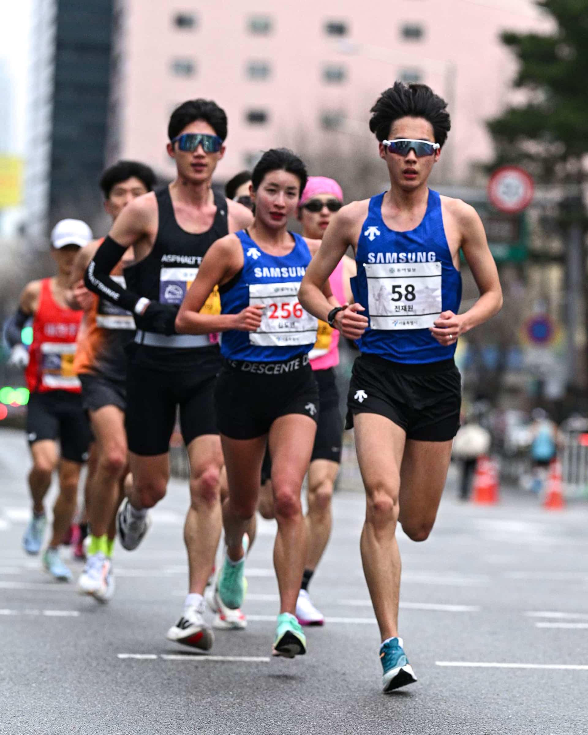 Envie de courir le Marathon de Séoul ? Dates, inscription en ligne, temps minimum requis, limites horaires, Gold Package, annulation : tout ce qu’il faut savoir pour obtenir votre dossard.