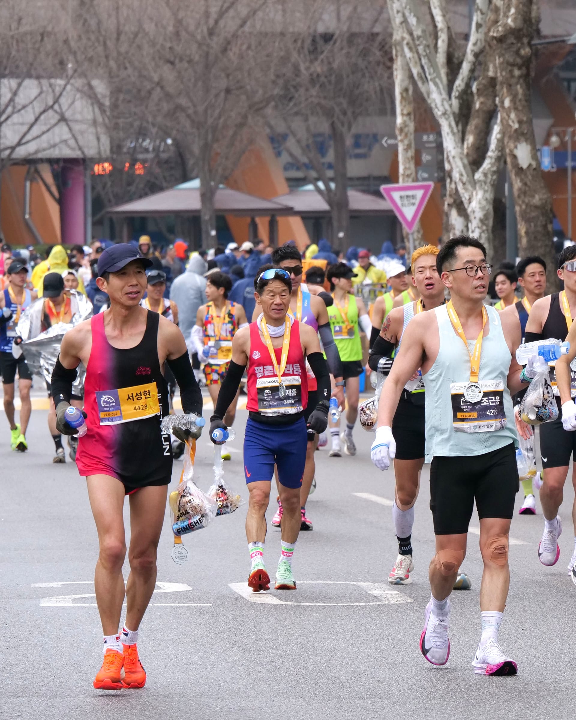 Envie de courir le Marathon de Séoul ? Dates, inscription en ligne, temps minimum requis, limites horaires, Gold Package, annulation : tout ce qu’il faut savoir pour obtenir votre dossard.