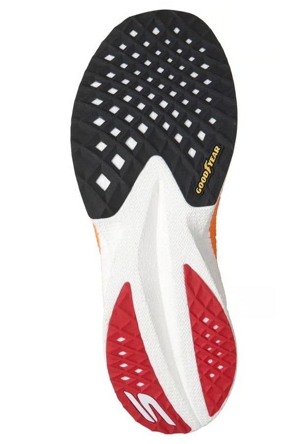Skechers Aero Razor : une chaussure de running dynamique avec plaque nylon et mousse ATPU, idéale pour les entraînements rapides.