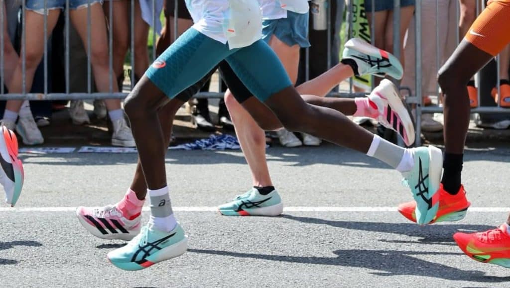 Découvrez les chaussures de running les plus représentées sur les podiums des marathons de Paris, Boston et Londres 2025.