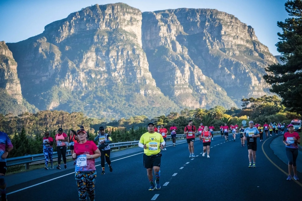 Loterie, temps qualificatifs... Tout savoir pour s'inscrire au Marathon Two Oceans à Cape Town, avec un ultra de 56 km et un semi-marathon.