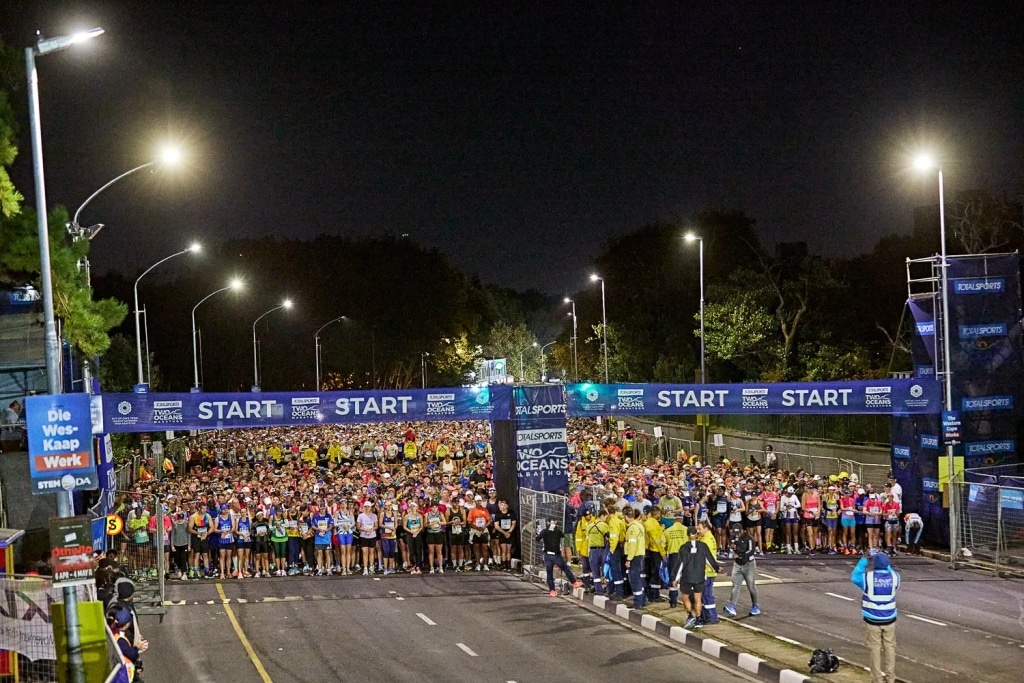 Loterie, temps qualificatifs... Tout savoir pour s'inscrire au Marathon Two Oceans à Cape Town, avec un ultra de 56 km et un semi-marathon.