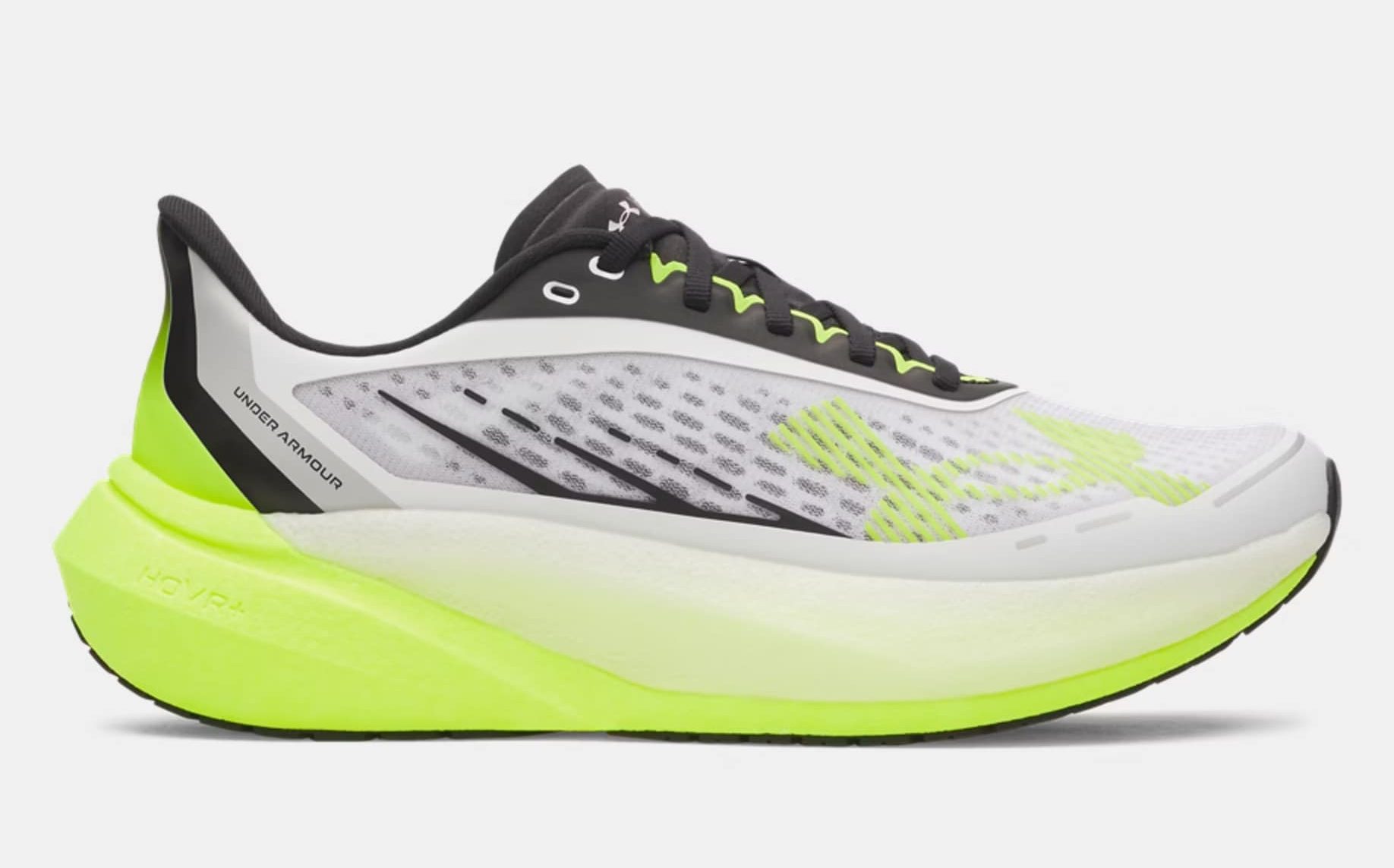 Under Armour complète sa gamme performance avec les nouvelles Velociti Distance et Pace. Deux modèles pensés pour structurer l’entraînement, du kilométrage quotidien aux séances dynamiques, aux côtés de la Velociti Elite 3 portée par Sharon Lokedi.