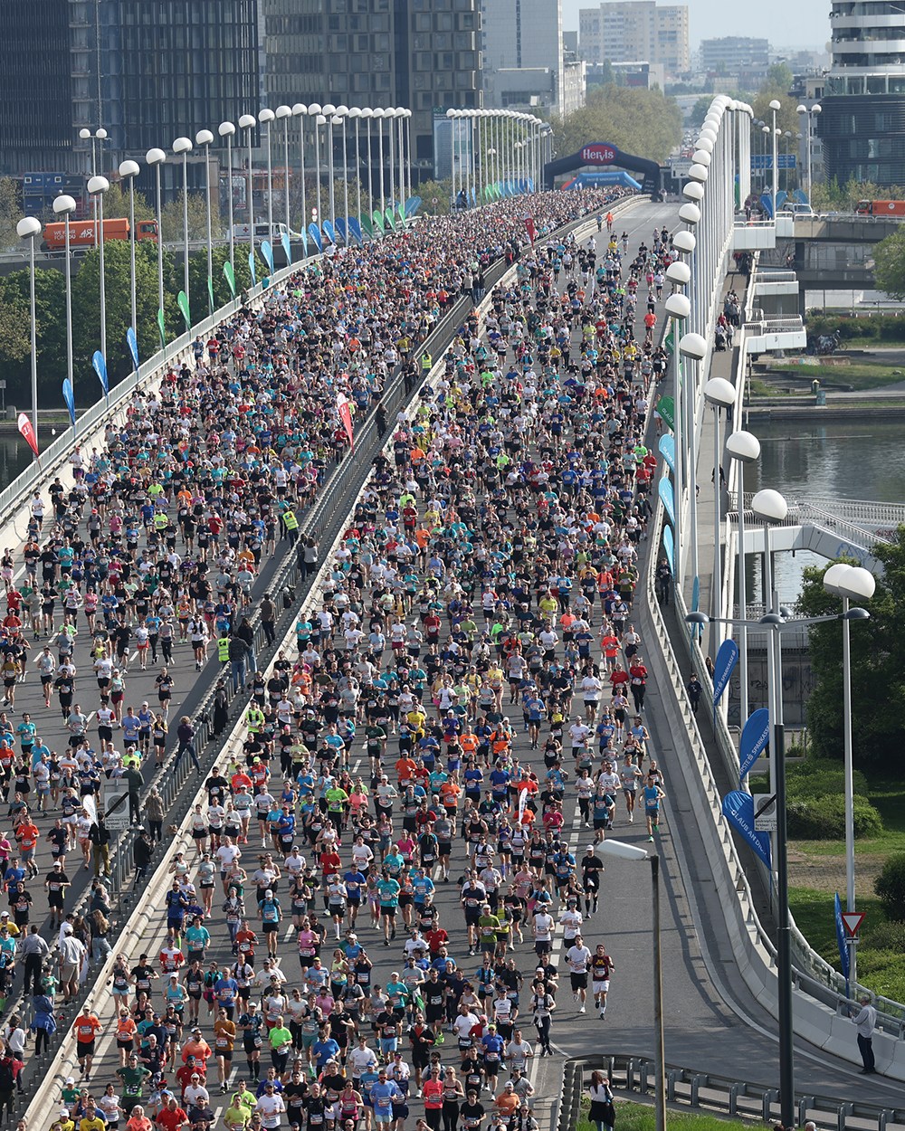 Kiprotich en 2h06’53, Gezahagn en 2h20’06 : résultats et résumé du Marathon de Vienne, avec un top niveau et des courses rythmées.