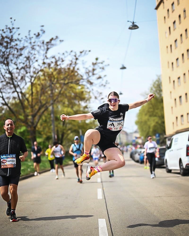 Kiprotich en 2h06’53, Gezahagn en 2h20’06 : résultats et résumé du Marathon de Vienne, avec un top niveau et des courses rythmées.