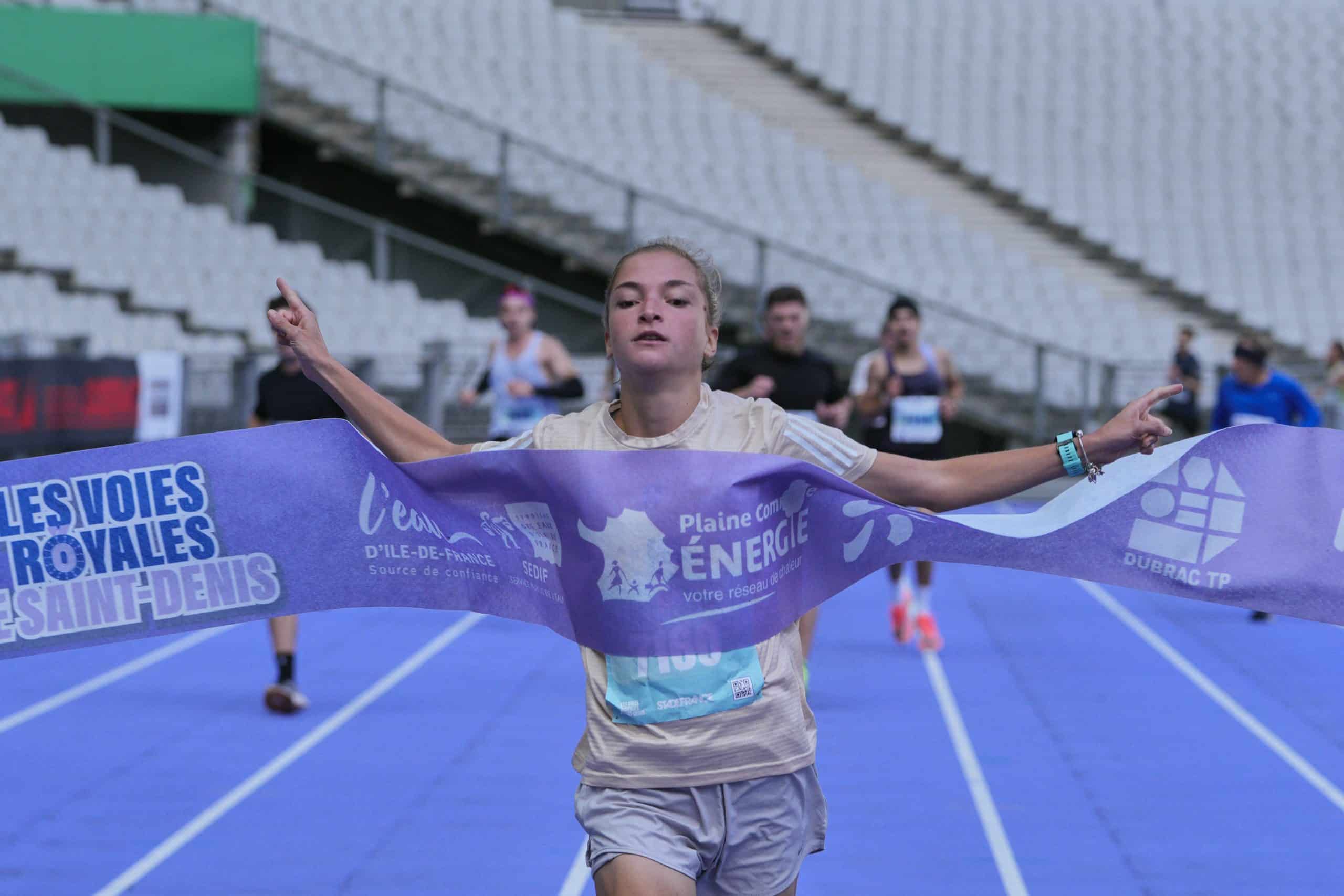 Née de la fusion du Grand Marathon de Saint-Denis et de la Voie Royale, la réunion dionysienne a réuni près de 8000 passionnés répartis dans 6 formats, du 5km à allure libre jusqu'au marathon, un record. Avec une arrivée mythique au Stade de France, les Voies Royales de Saint-Denis ont perpétué l'héritage des Jeux olympiques et paralympiques.