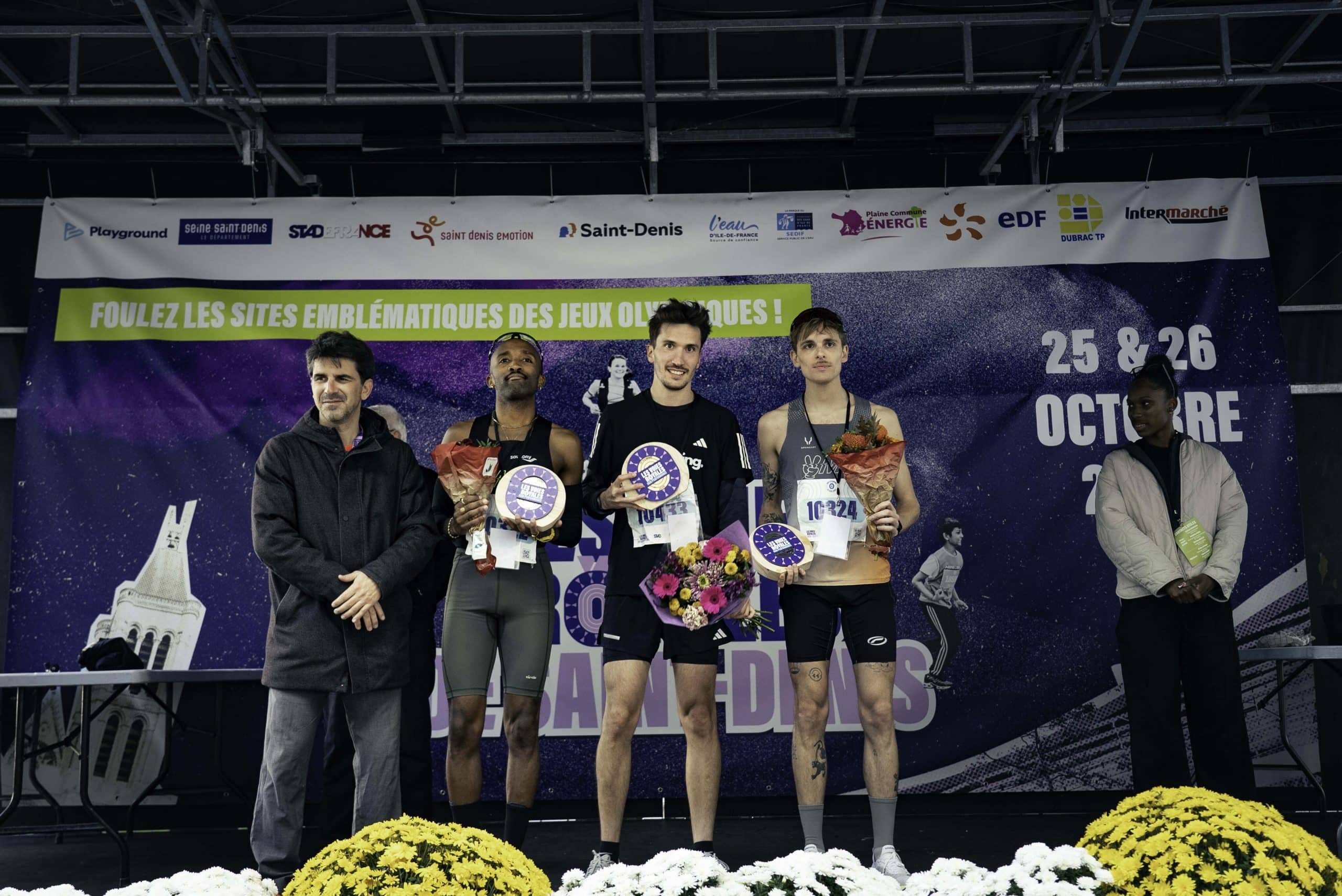 Née de la fusion du Grand Marathon de Saint-Denis et de la Voie Royale, la réunion dionysienne a réuni près de 8000 passionnés répartis dans 6 formats, du 5km à allure libre jusqu'au marathon, un record. Avec une arrivée mythique au Stade de France, les Voies Royales de Saint-Denis ont perpétué l'héritage des Jeux olympiques et paralympiques.