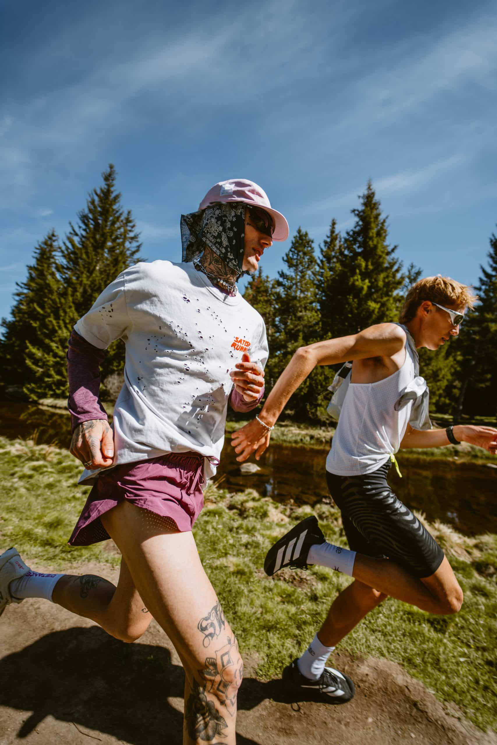 Athlète amateur de haut niveau, Romain Wyndaele se démarque grâce à ses tenues uniques. Rencontre avec un esthète de la performance.