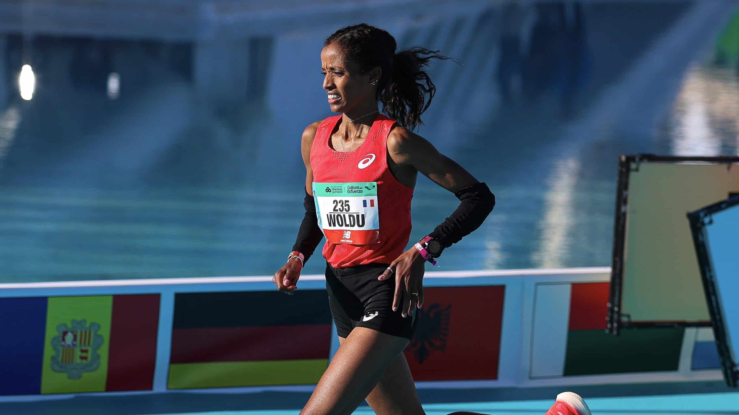 Marathon de Barcelone 2025 : Nicolas Navarro et Mekdes Woldu en quête d’exploit