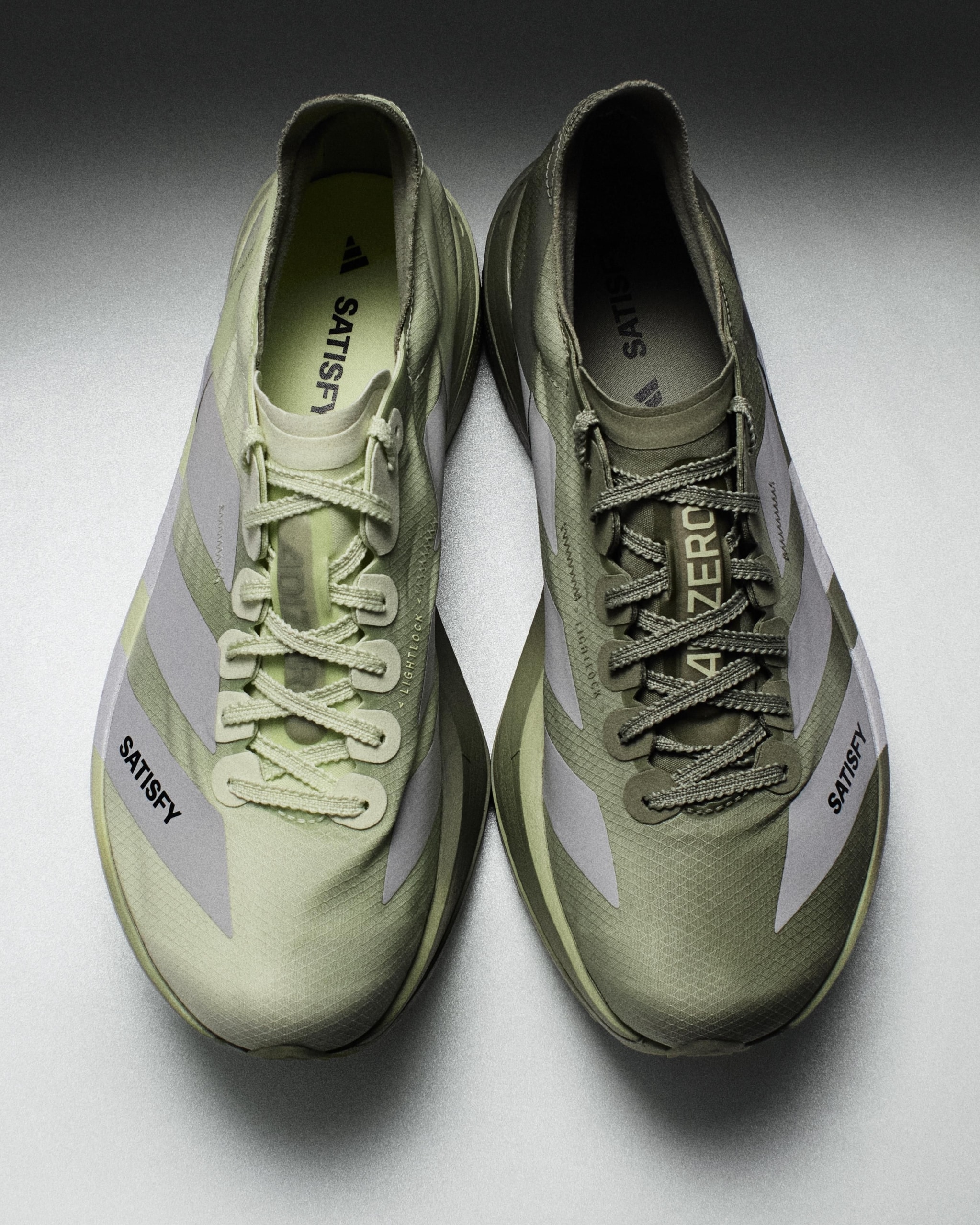 adidas et SATISFY lancent une collaboration qui secoue le monde du running avec The Circle Pit et une Adios Pro 4 revisitée.