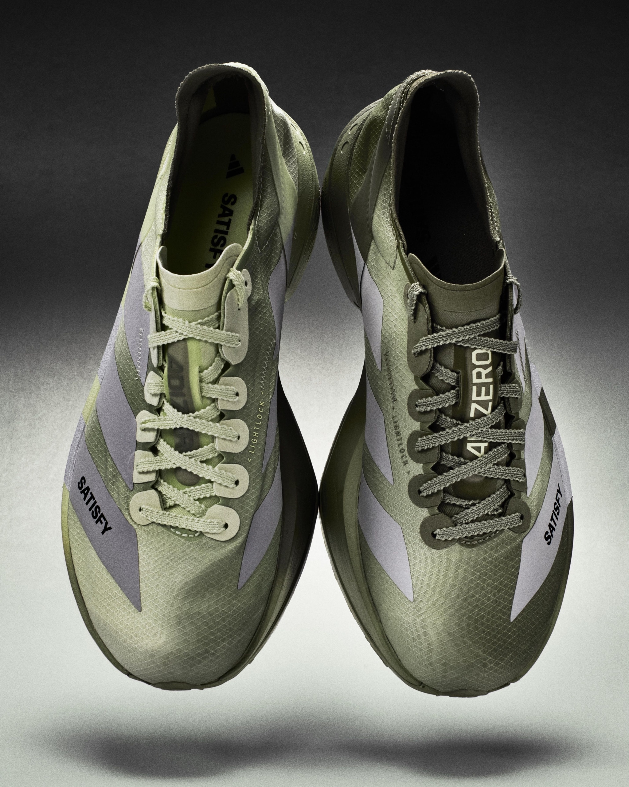 adidas et SATISFY lancent une collaboration qui secoue le monde du running avec The Circle Pit et une Adios Pro 4 revisitée.