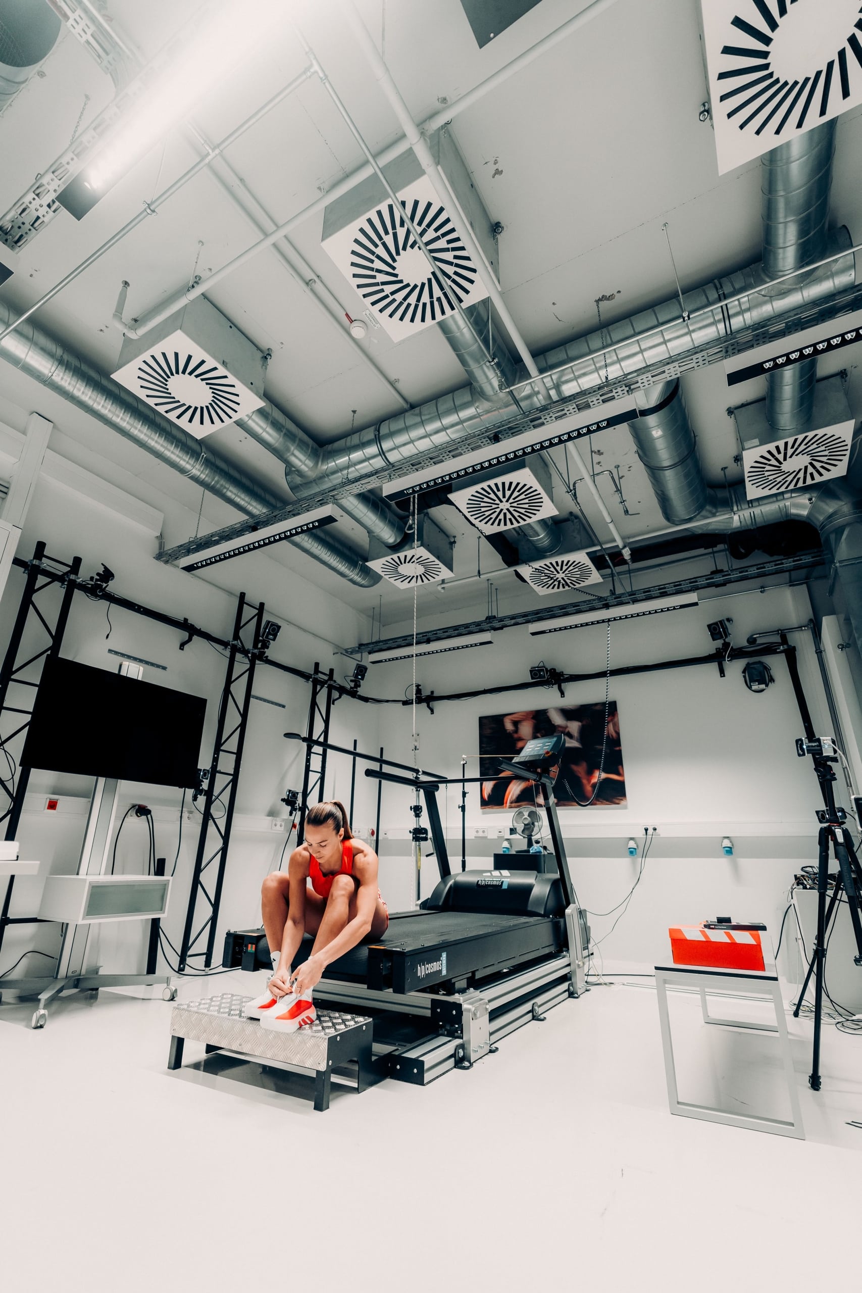 adidas lance la Hyperboost Edge, une nouvelle chaussure de running ultra dynamique conçue pour l’entraînement, les sorties longues et les kilomètres.