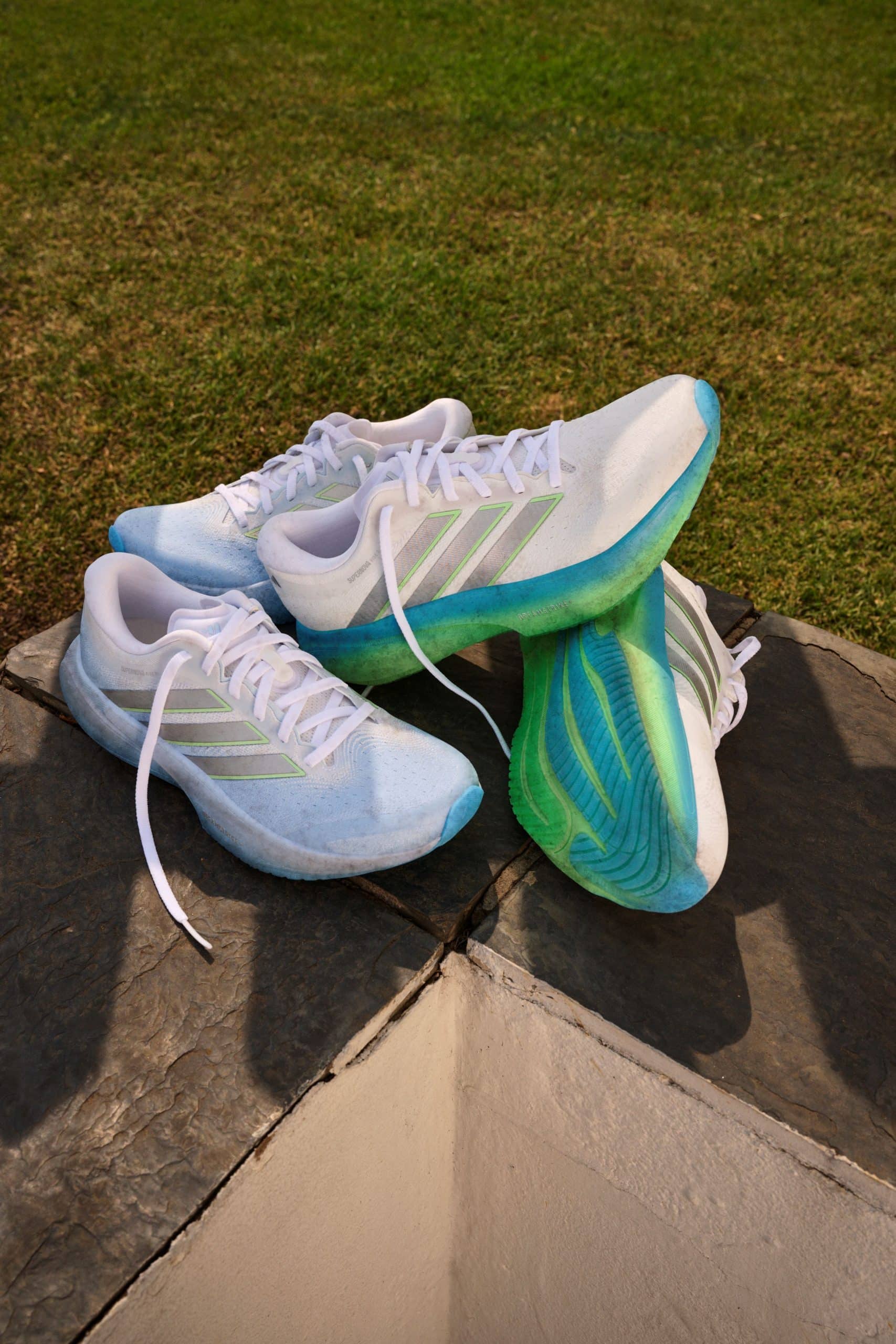 adidas dévoile la Supernova Rise 3, une chaussure de running confortable et accessible pensée pour les runs du quotidien. Mousse Dreamstrike+ plus douce, tige Primeweave et semelle Lighttraxion pour accompagner les coureurs de tous les jours.