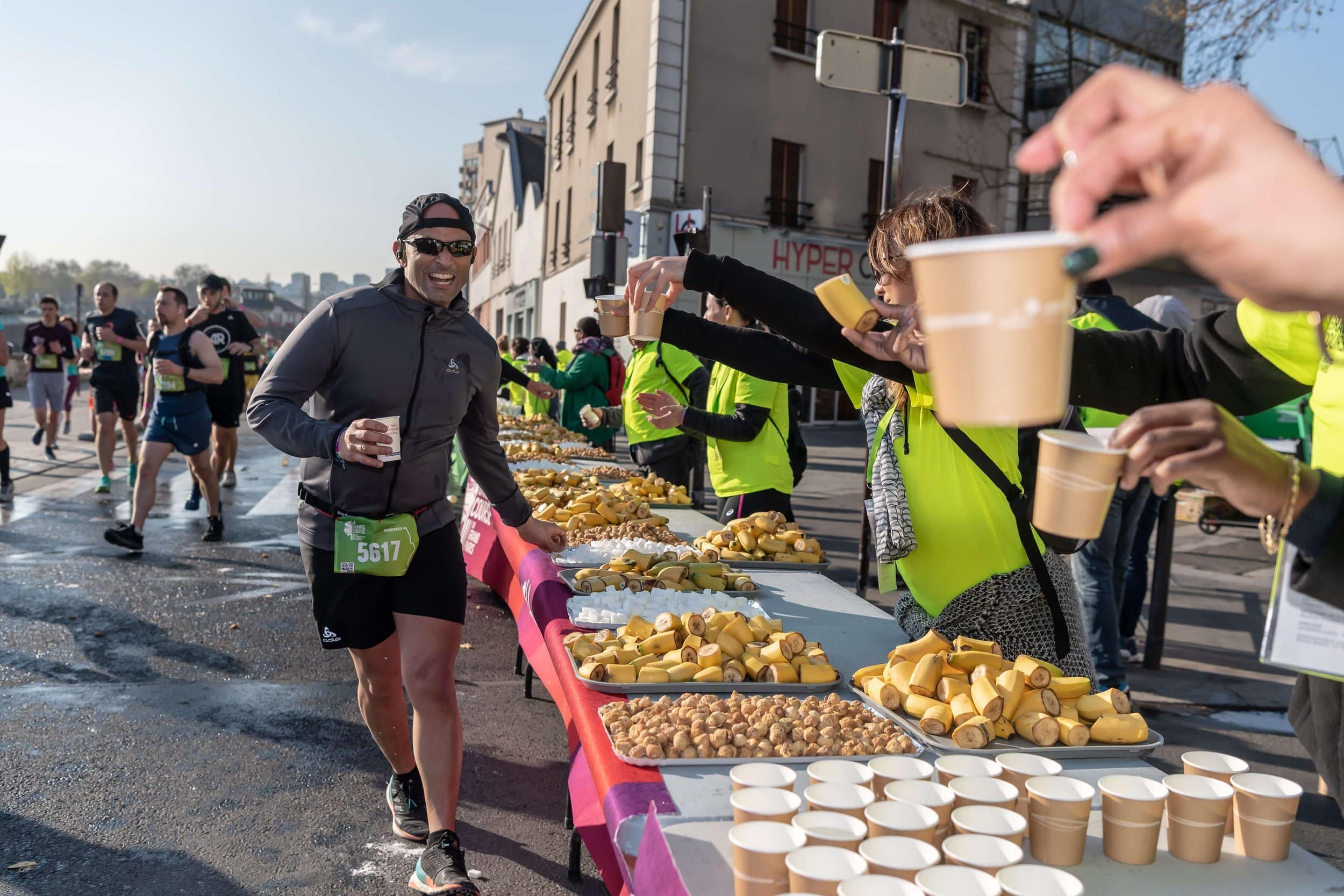 Les surnoms les plus drôles et évocateurs des ravitaillements, ces pauses qui marquent autant que les kilomètres sur un marathon.