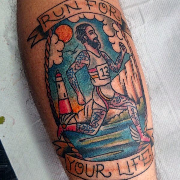 Tatouages et running : quand un chrono devient une œuvre d’art