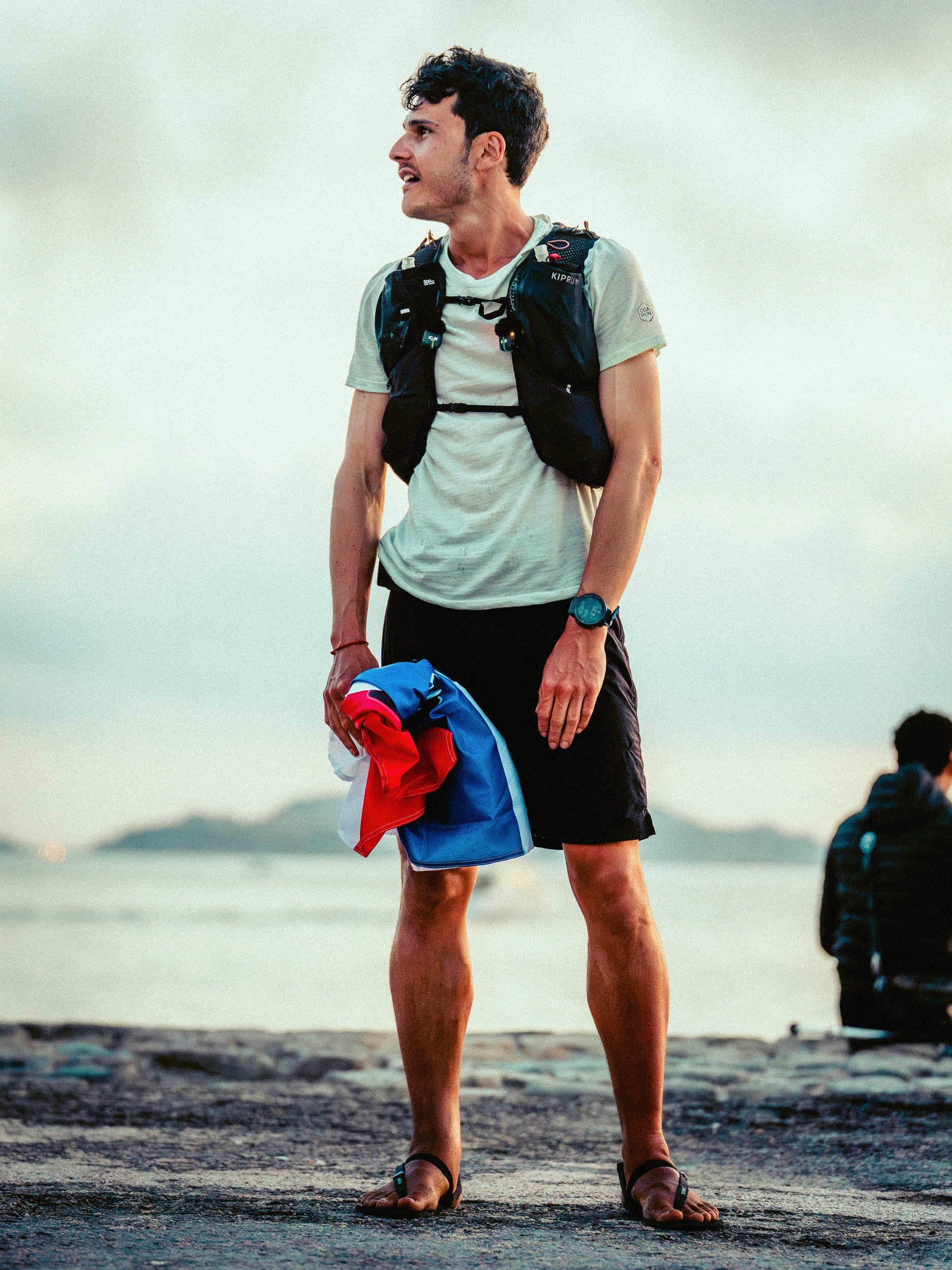Olivier Maria, coureur amateur de 33 ans, a marqué le mois d’avril 2026 en accomplissant une sacrée aventure. Il a rejoint Marseille depuis Dunkerque en 10 jours, 11 heures et 50 minutes, parcourant ainsi 1 134 kilomètres à pied.